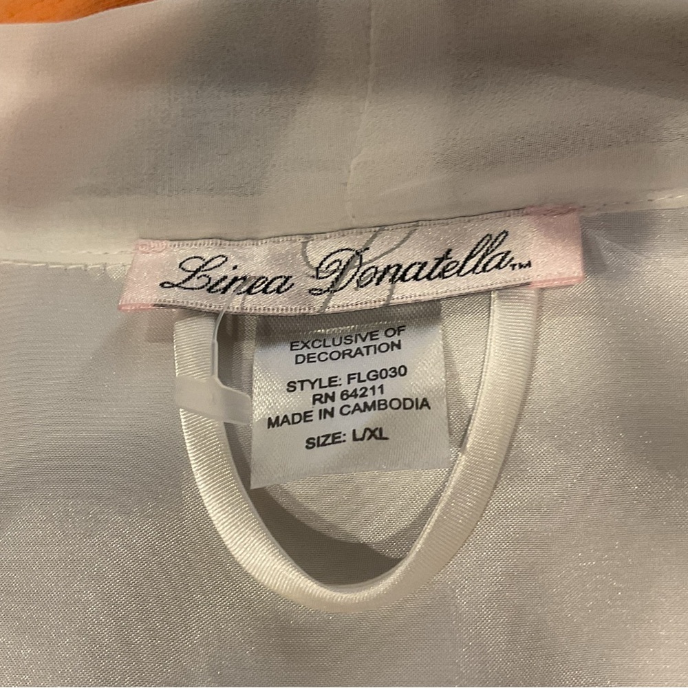 Linea Donatella White Satin Chemise + Robe - Picture 3 of 16